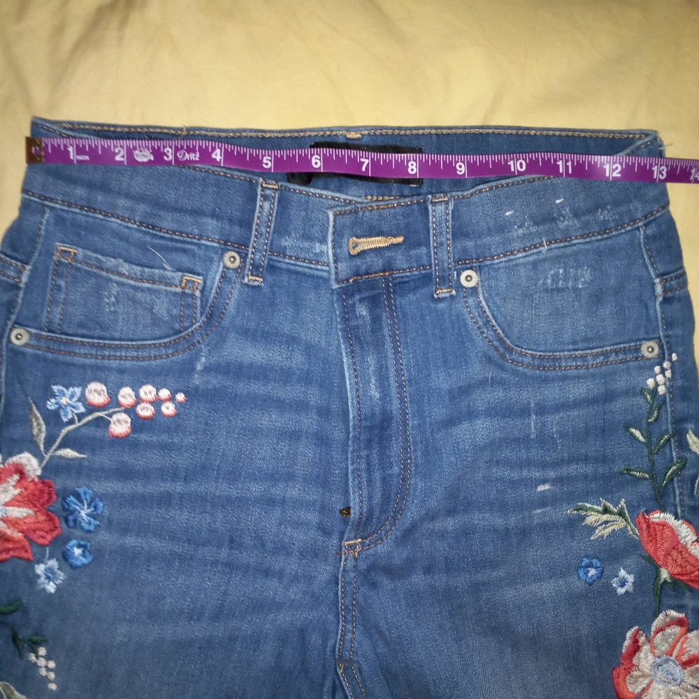 Express Embroidered Jeans - Picture 8 of 13